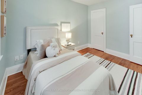 Photo 19 at 163 Maplewood Avenue, Cedarvale, Toronto