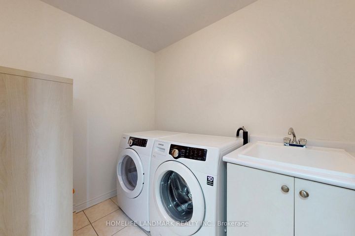 Photo 32 at 123 Fimco Crescent, Greensborough, Markham