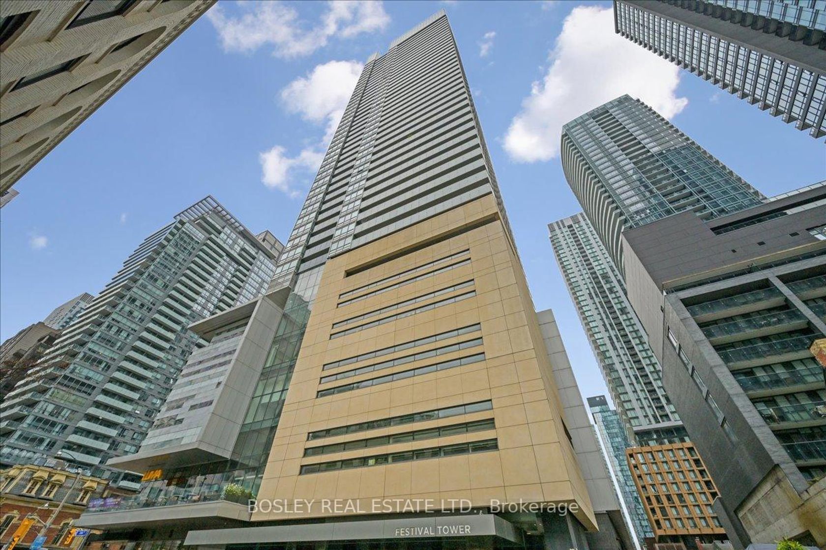 3210 - 80 John Street, Waterfront Communities C1, Toronto  by Loree Meneguzzi Real Estate 3210 - 80 John Street, Waterfront Communities C1, Toronto