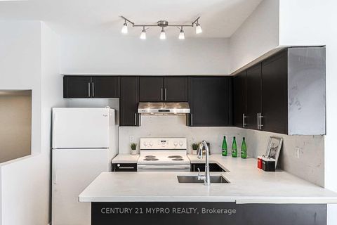 Photo 5 at 3 - 12 Eaton Park Lane, L'Amoreaux, Toronto