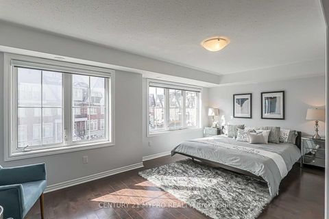 Photo 11 at 3 - 12 Eaton Park Lane, L'Amoreaux, Toronto