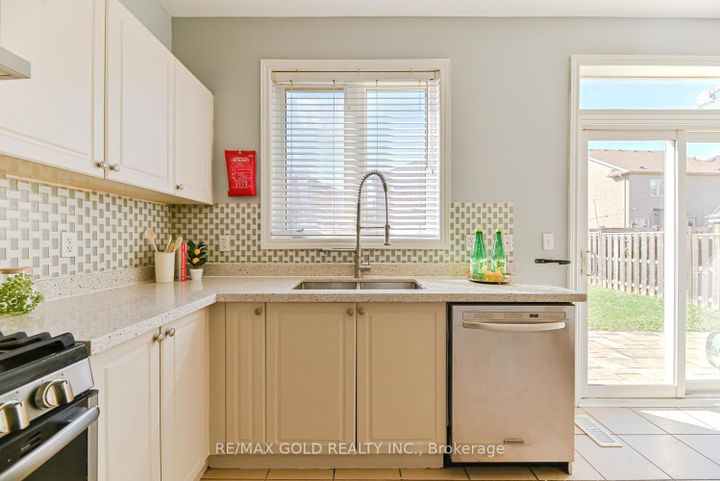 Photo 11 at 420 Sunny Meadow Boulevard, Wellington, Brampton