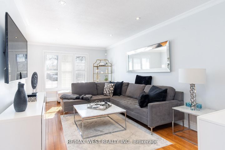 Photo 2 at 30 Tindale Road, Madoc, Brampton