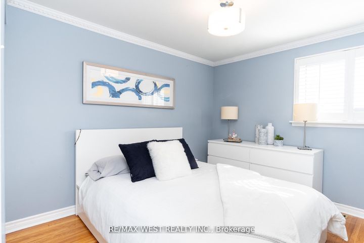 Photo 9 at 30 Tindale Road, Madoc, Brampton