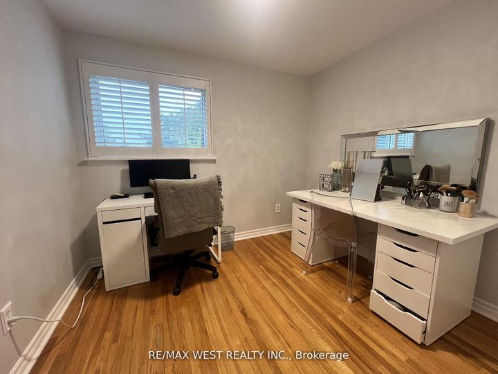 Photo 10 at 30 Tindale Road, Madoc, Brampton