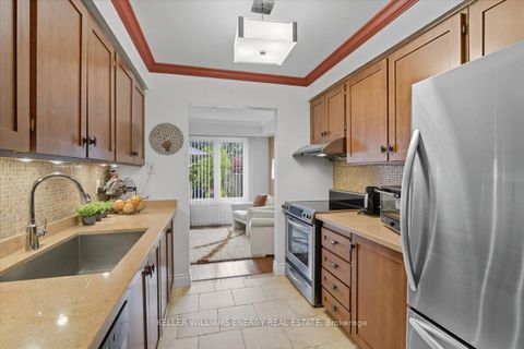 Photo 5 at 183 Bellefontaine Street, L'Amoreaux, Toronto
