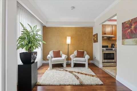 Photo 6 at 183 Bellefontaine Street, L'Amoreaux, Toronto