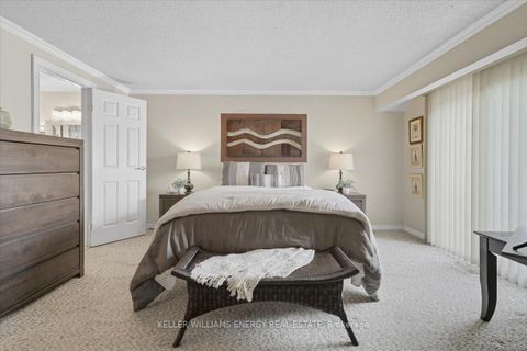 Photo 10 at 183 Bellefontaine Street, L'Amoreaux, Toronto