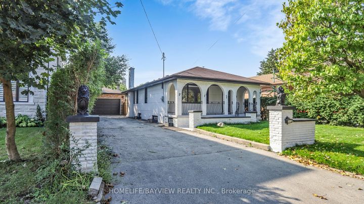 Photo 2 at 313 Churchill Avenue, Willowdale West, Toronto