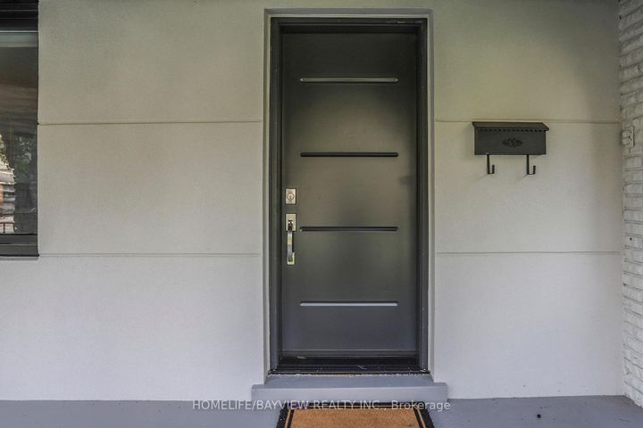 Photo 3 at 313 Churchill Avenue, Willowdale West, Toronto