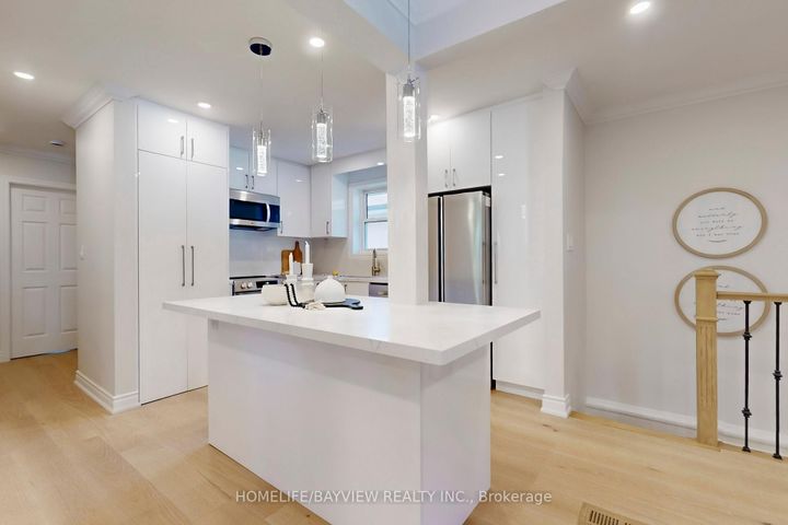 Photo 5 at 313 Churchill Avenue, Willowdale West, Toronto