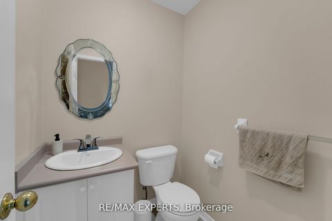 Photo 10 at 20 Decoroso Drive, Sonoma Heights, Vaughan
