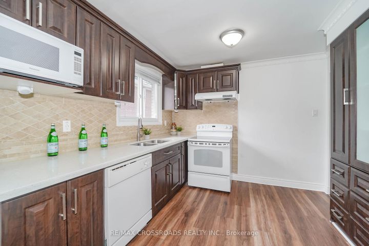 Photo 5 at 8 Topaz Gate, Steeles, Toronto
