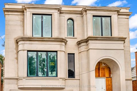 Photo 3 at 541 Deloraine Avenue, Nortown, Toronto