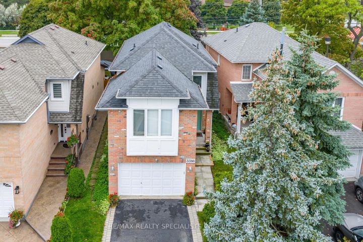 Photo 1 at 3386 Delfi Road, Erin Mills, Mississauga