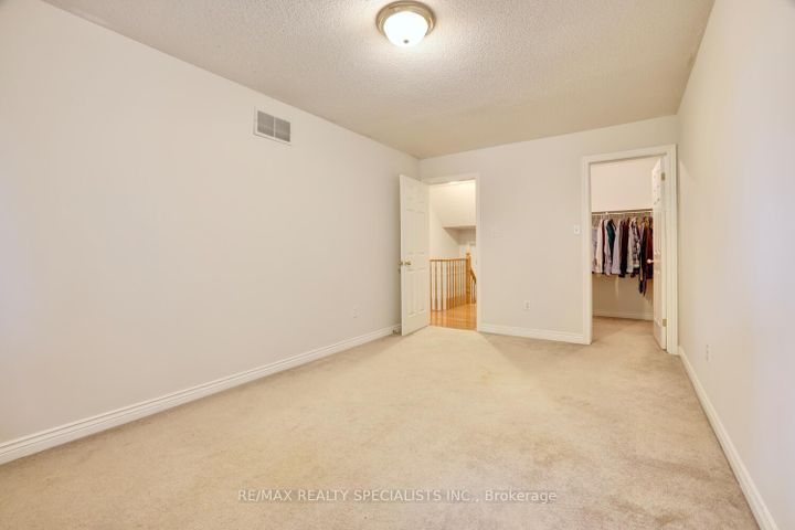 Photo 20 at 3386 Delfi Road, Erin Mills, Mississauga