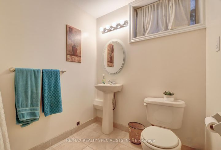 Photo 28 at 3386 Delfi Road, Erin Mills, Mississauga