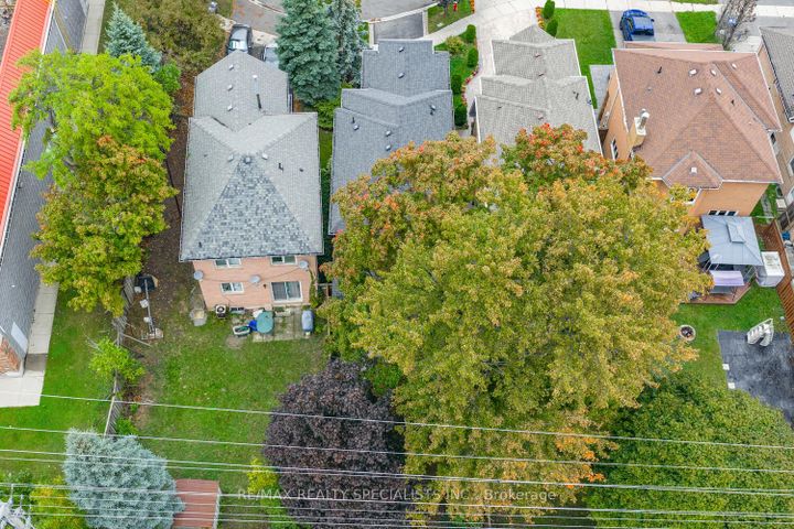 Photo 35 at 3386 Delfi Road, Erin Mills, Mississauga