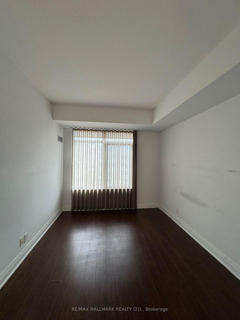 Photo 11 at 807 - 24 Woodstream Boulevard, Vaughan Grove, Vaughan