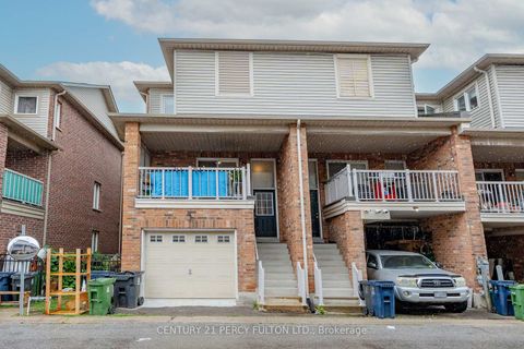 Photo 42 at 119 Torbarrie Road, CFB, Toronto