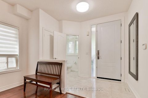 Photo 3 at 140 Moraine Drive, Vellore Village, Vaughan