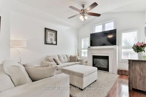 Photo 7 at 140 Moraine Drive, Vellore Village, Vaughan