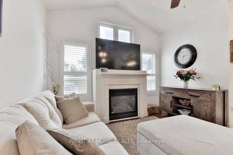 Photo 9 at 140 Moraine Drive, Vellore Village, Vaughan