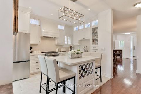 Photo 11 at 140 Moraine Drive, Vellore Village, Vaughan