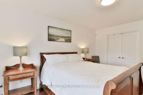 Photo 19 at 140 Moraine Drive, Vellore Village, Vaughan