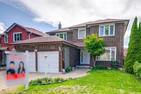 Photo 2 at 360 Goldhawk Trail, Milliken, Toronto