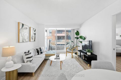 Photo 1 at LPH17 - 39 PEMBERTON Avenue, Newtonbrook East, Toronto