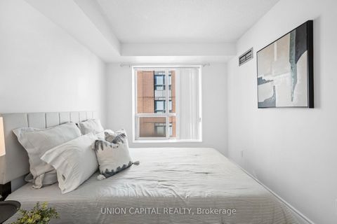 Photo 16 at LPH17 - 39 PEMBERTON Avenue, Newtonbrook East, Toronto
