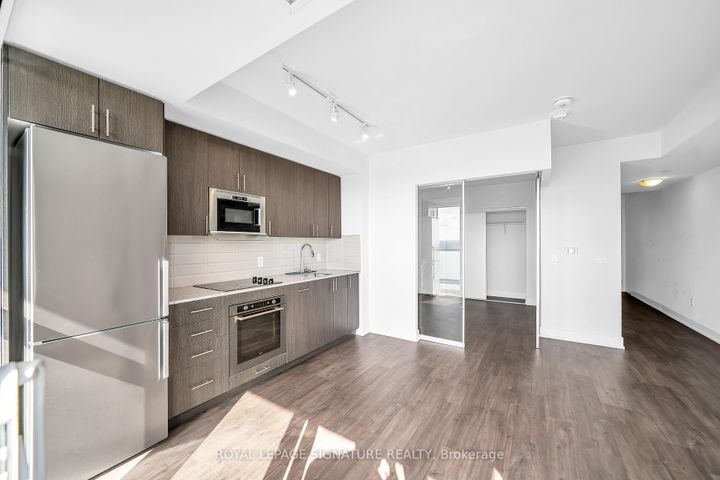 Photo 3 at 2020 - 2550 Simcoe Street, Windfields, Oshawa