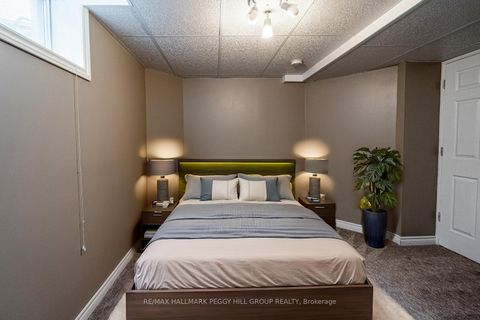 Photo 13 at 86 Penvill Trail, Ardagh, Barrie