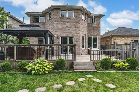 Photo 15 at 86 Penvill Trail, Ardagh, Barrie