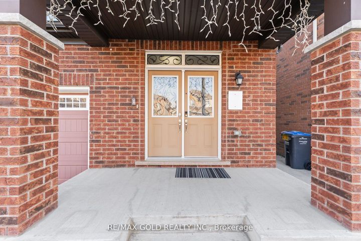 Photo 1 at 172 Tysonville Circle, Northwest Brampton, Brampton