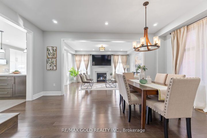 Photo 4 at 172 Tysonville Circle, Northwest Brampton, Brampton