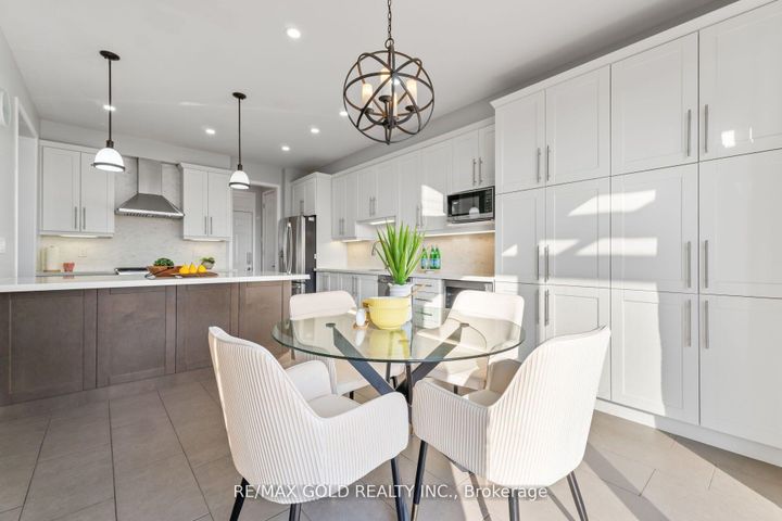Photo 15 at 172 Tysonville Circle, Northwest Brampton, Brampton