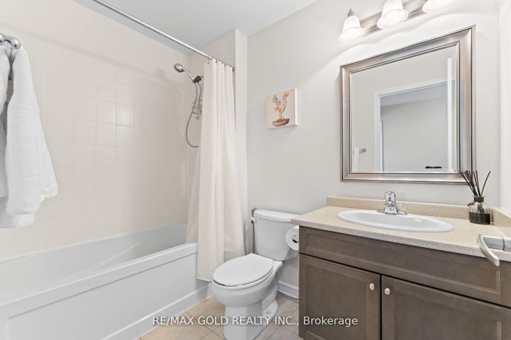 Photo 29 at 172 Tysonville Circle, Northwest Brampton, Brampton