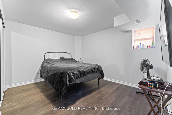 Photo 39 at 172 Tysonville Circle, Northwest Brampton, Brampton