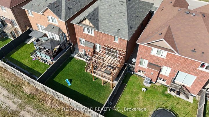 Photo 46 at 172 Tysonville Circle, Northwest Brampton, Brampton