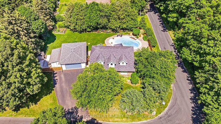 Photo 1 at 6487 Panton Street, Rural Burlington, Burlington