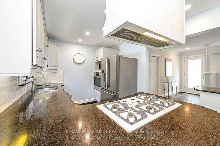 Photo 10 at 6487 Panton Street, Rural Burlington, Burlington