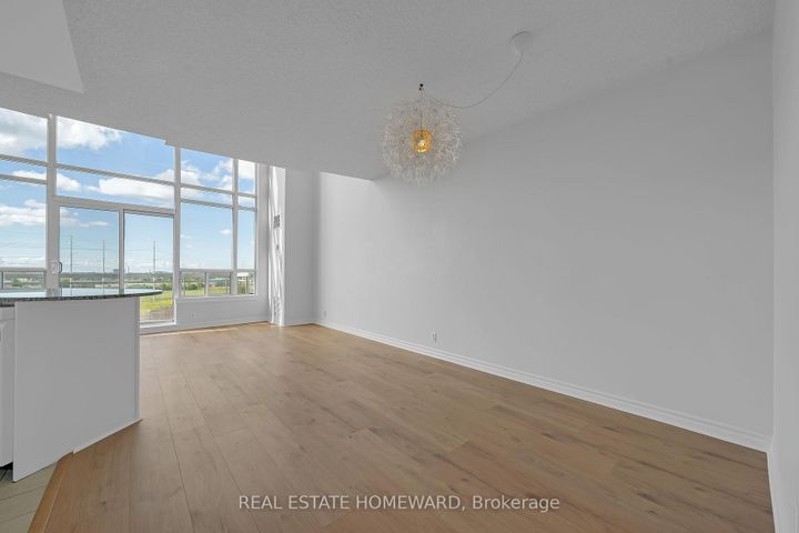 Photo 5 at 812 - 1720 Eglinton Avenue E, Victoria Village, Toronto