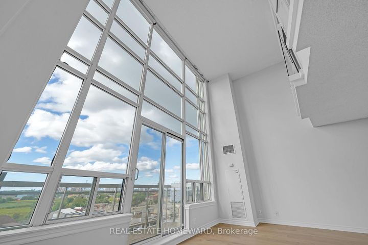 Photo 14 at 812 - 1720 Eglinton Avenue E, Victoria Village, Toronto