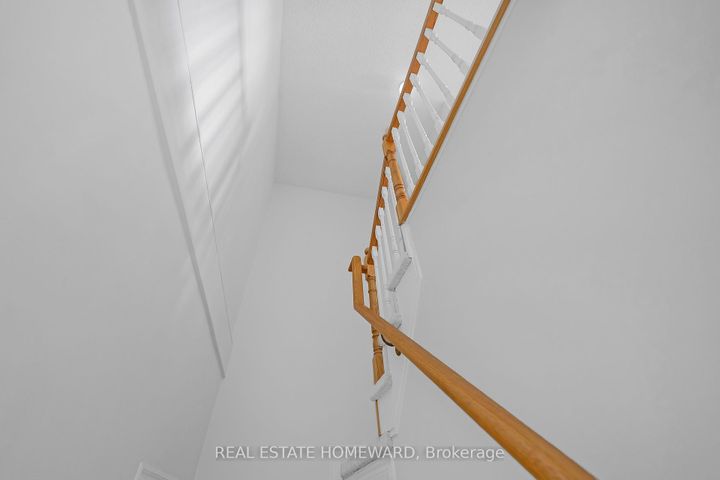 Photo 18 at 812 - 1720 Eglinton Avenue E, Victoria Village, Toronto