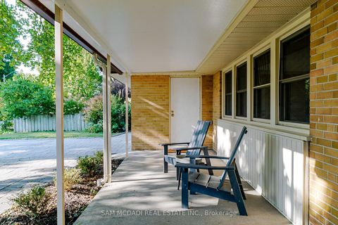 Photo 3 at 9 Palace Arch Drive, Rosethorn, Toronto