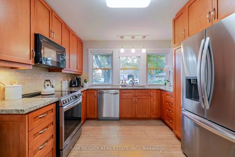 Photo 9 at 9 Palace Arch Drive, Rosethorn, Toronto
