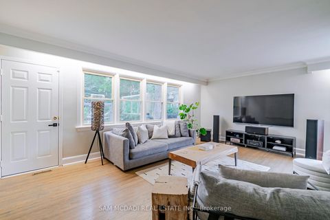 Photo 16 at 9 Palace Arch Drive, Rosethorn, Toronto