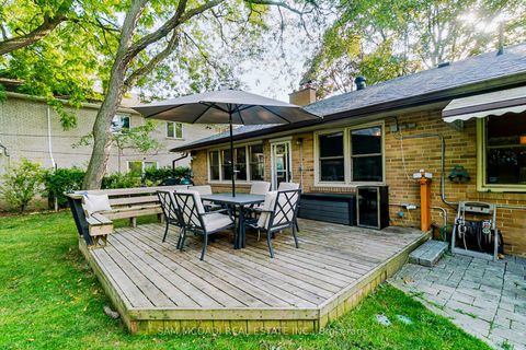 Photo 39 at 9 Palace Arch Drive, Rosethorn, Toronto